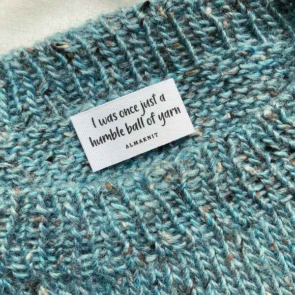 Tweed strikvest med bomuldslabel fra AlmaKnit