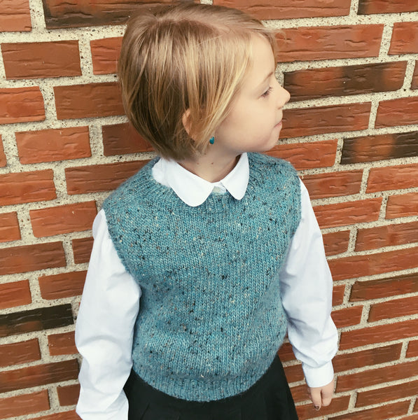 Strikvest i camarose lama tweed. Strikkeopskrift  fra AlmaKnit